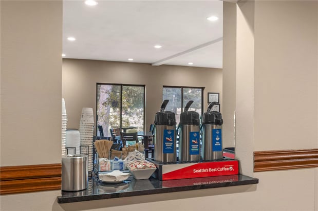 Images Best Western Plus Plaza by the Green