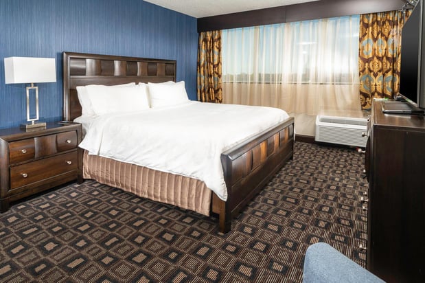 Images Holiday Inn Louisville East - Hurstbourne by IHG