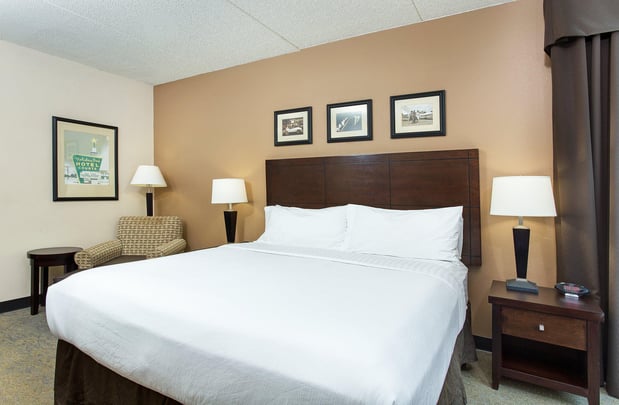 Images Holiday Inn Louisville Airport - Fair/Expo by IHG