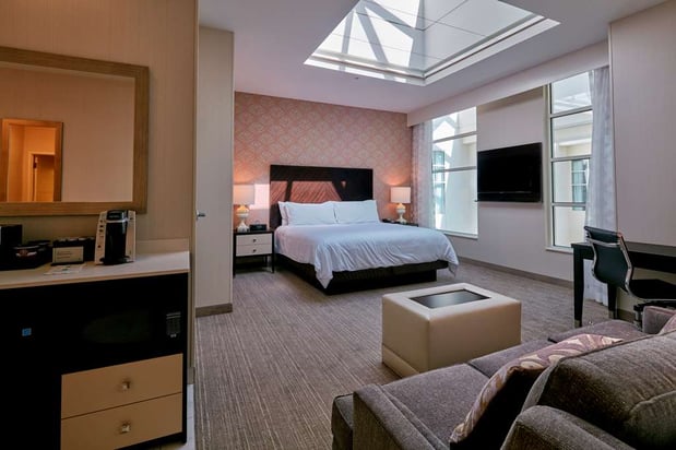 Images Embassy Suites by Hilton Louisville Downtown