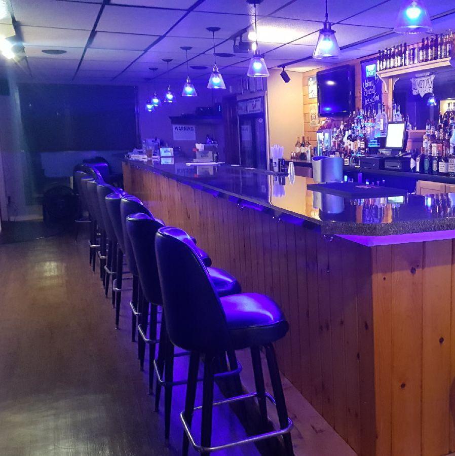 Hometown Pub & Grub Scotia (518)280-1076