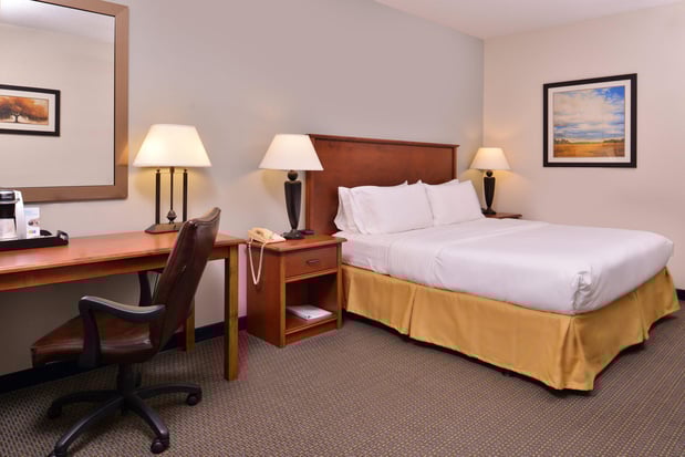 Images Holiday Inn Express & Suites Sioux Falls at Empire Mall by IHG