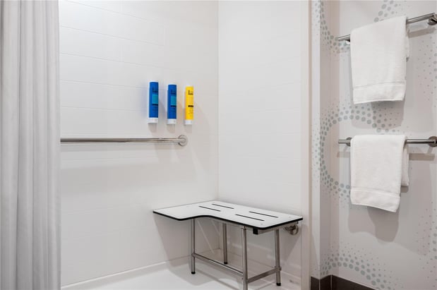 Images Tru by Hilton Brunswick