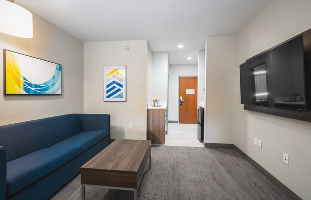 Images Holiday Inn Express & Suites Saint Robert - Leonard Wood by IHG