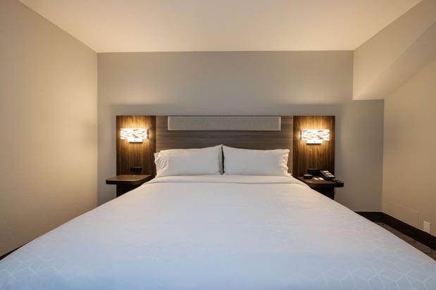 Images Holiday Inn Express & Suites Berkeley by IHG
