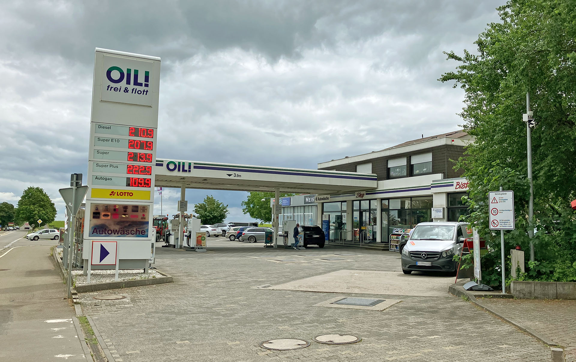 OIL! Tankstelle, Wörrstädter Straße 33 in Schornsheim