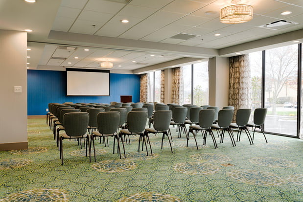 Images Holiday Inn Knoxville N - Merchant Drive by IHG