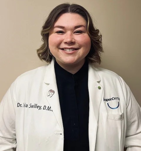 Images Leia Swilley, DDS, DMD