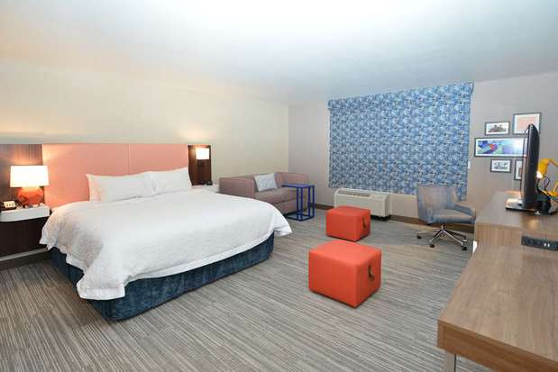 Images Hampton Inn & Suites Menomonie-UW Stout