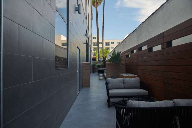 Images Hampton Inn & Suites Los Angeles/Sherman Oaks