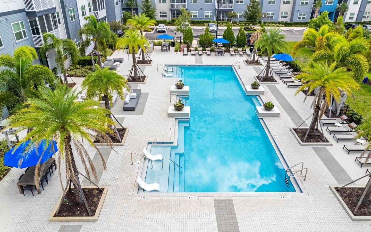 The Henry | Luxury Apartment Homes