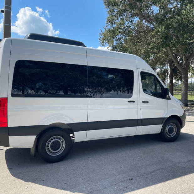 Images Carl's Van Rentals