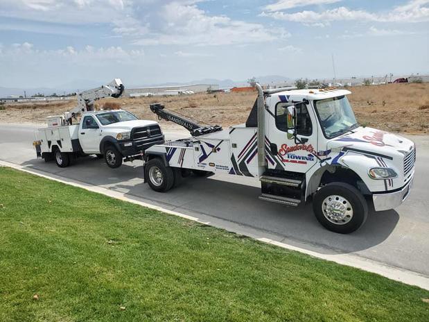 Images Sandoval's Towing
