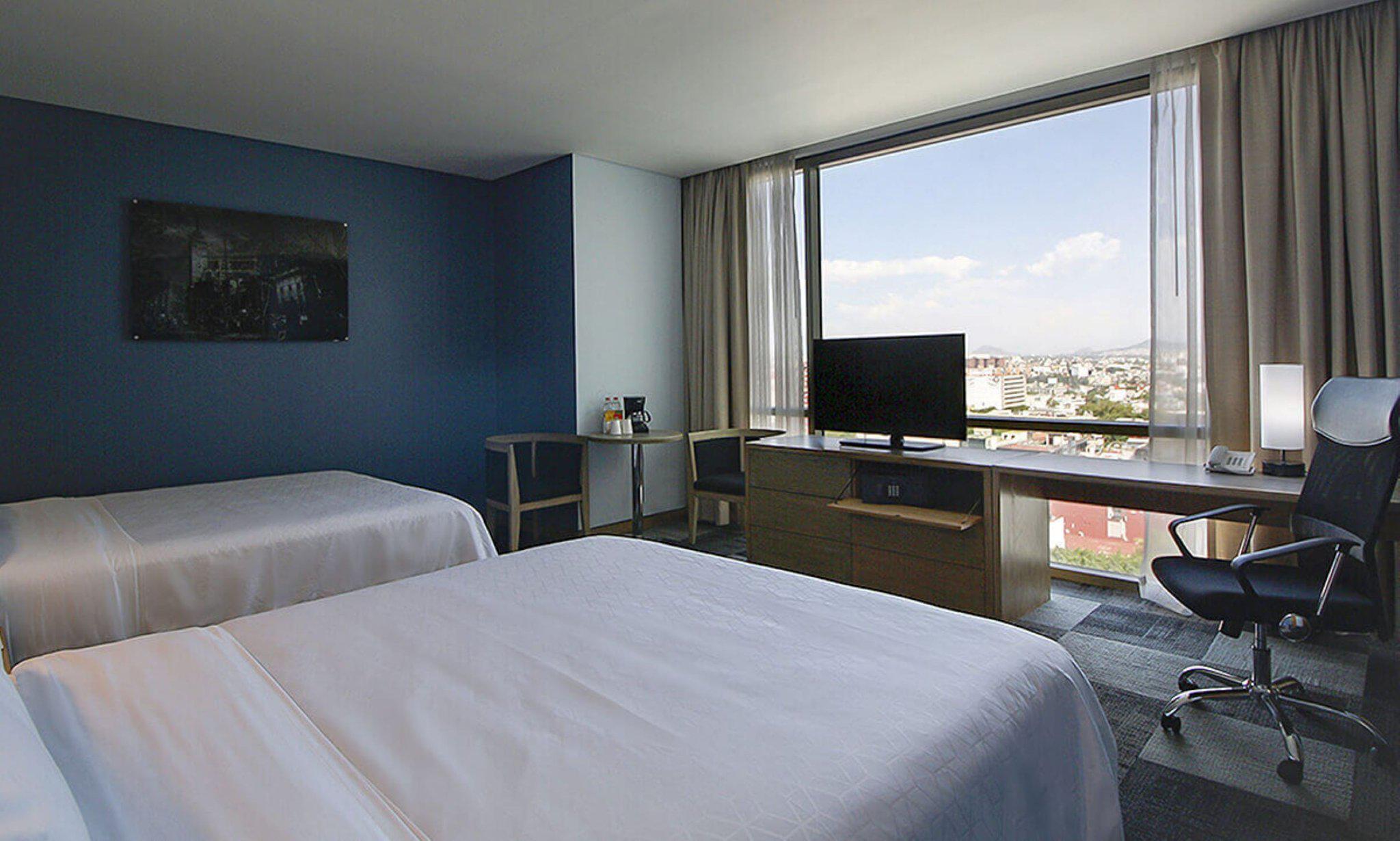 Images Holiday Inn Express Mexico Reforma, an IHG Hotel