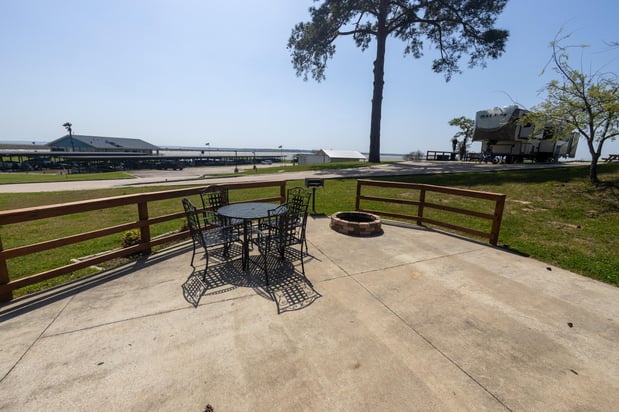 Images On The Lake RV and Cabin Resort