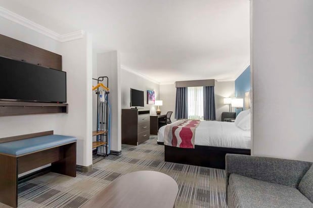 Images Best Western Medical Center North Inn & Suites Near Six Flags