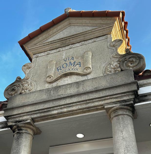 Images Via Roma Cafe