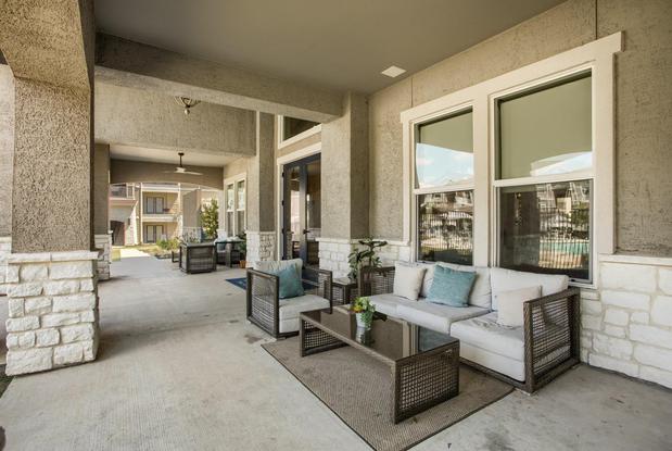 Images Urban Oaks at Conroe