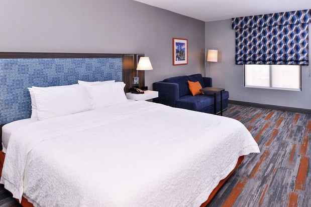 Images Hampton Inn & Suites Legacy Park-Frisco
