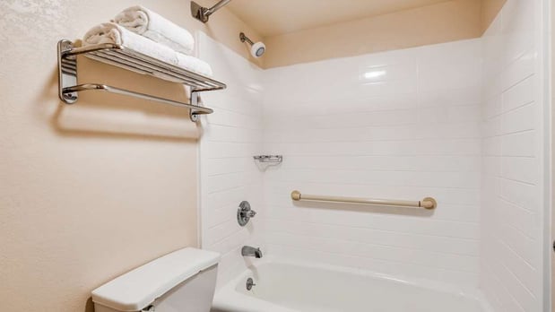 Images Best Western Inn & Suites of Macon