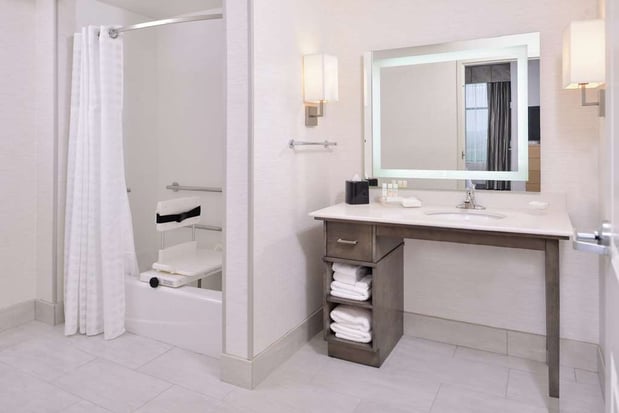 Images Homewood Suites by Hilton Des Moines Airport
