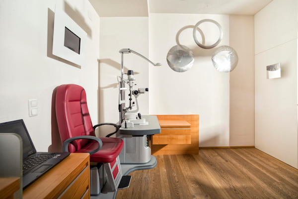 Brillenzeit, Robert Graf-Platz 2 in Eisenstadt