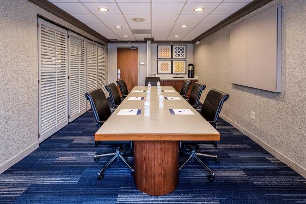 Images Holiday Inn Express Coventry S - West Warwick Area by IHG