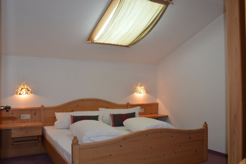 Bild 2 von Gasthof Sonnalm - Zimmer & Appartements im Pitztal