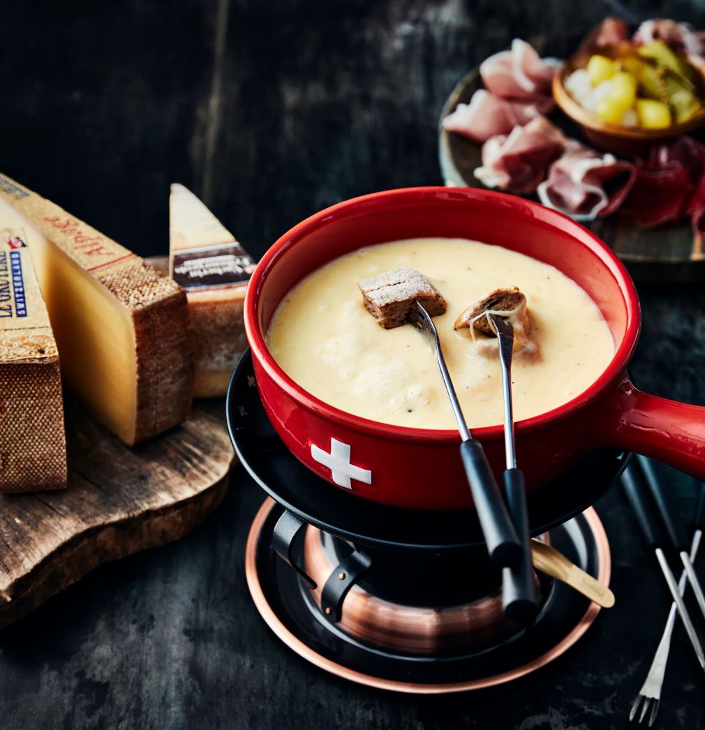 Fixfertiges Fondue (Alpkäse Pian Segno, Töira und Vacherin)