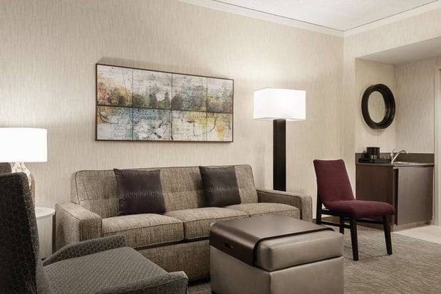 Images Embassy Suites by Hilton Chicago North Shore Deerfield