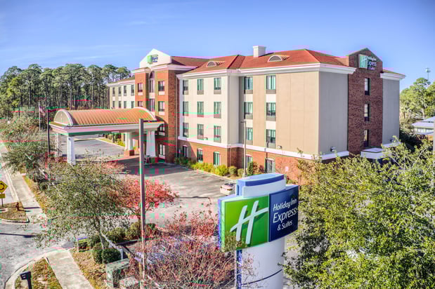 Images Holiday Inn Express & Suites Gulf Shores by IHG