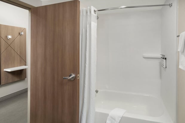 Images Holiday Inn Express Hattiesburg West – Univ Area by IHG