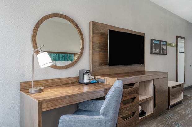 Images Hampton Inn New Philadelphia