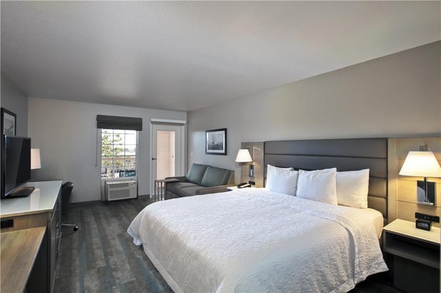 Images Hampton Inn and Suites Hermosa Beach