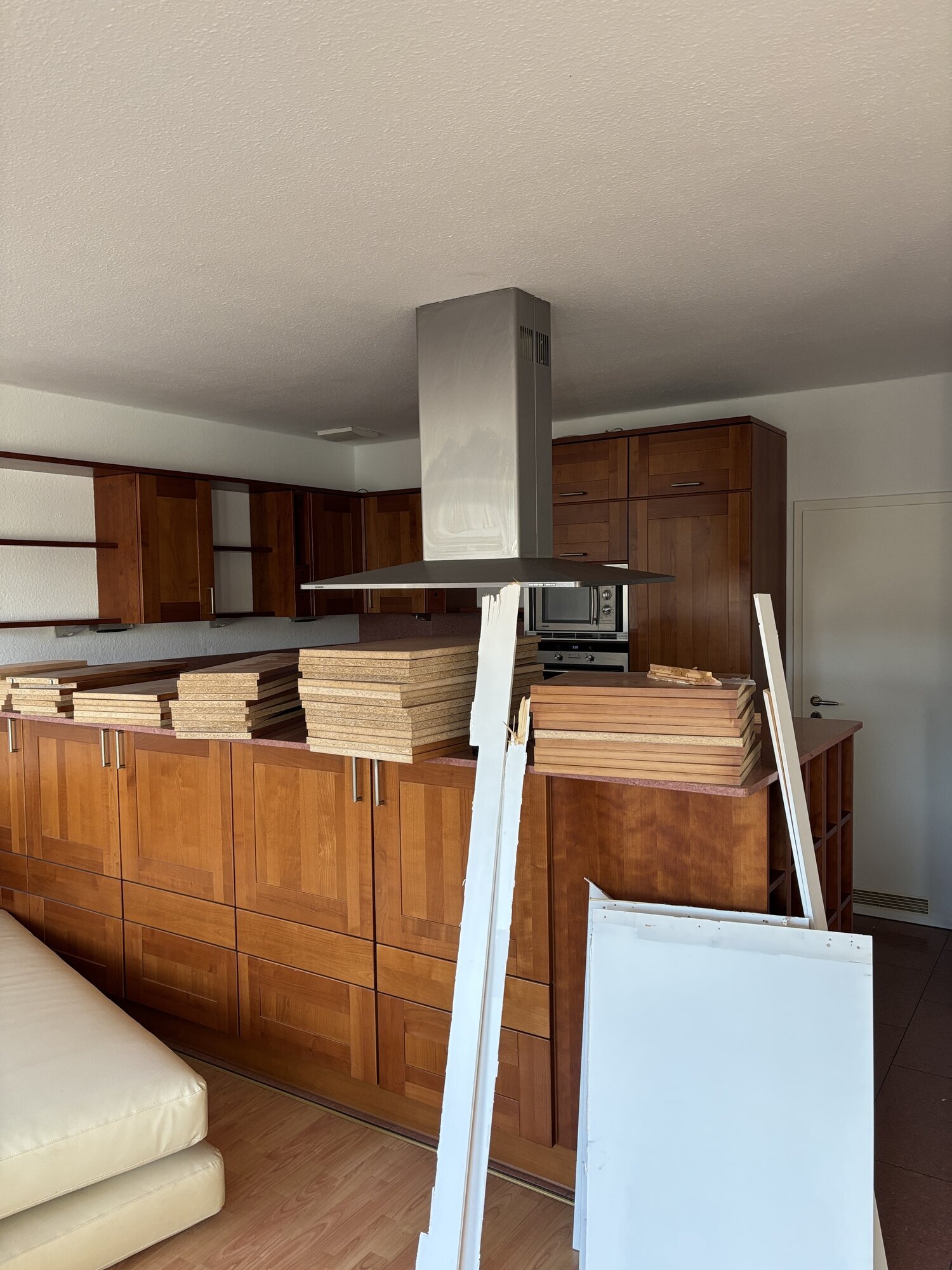 MG Dienstleistungen Leipzig - Haushaltsauflösungen - Entrümpelungen, An der Mühle 3 in Leipzig