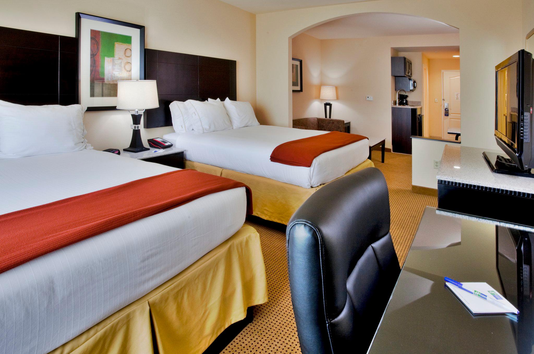 Holiday Inn Express & Suites Orlando - International Drive, an IHG Hotel Orlando (407)535-4100