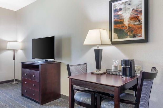 Images Best Western Plus Mansfield Inn & Suites