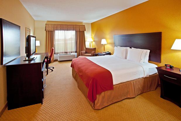 Images Holiday Inn Express & Suites Franklin, an IHG Hotel