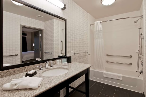 Images Hampton Inn & Suites Bellevue Downtown-Seattle