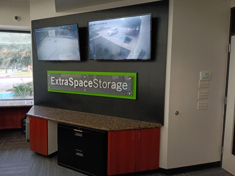 Extra Space Storage Image