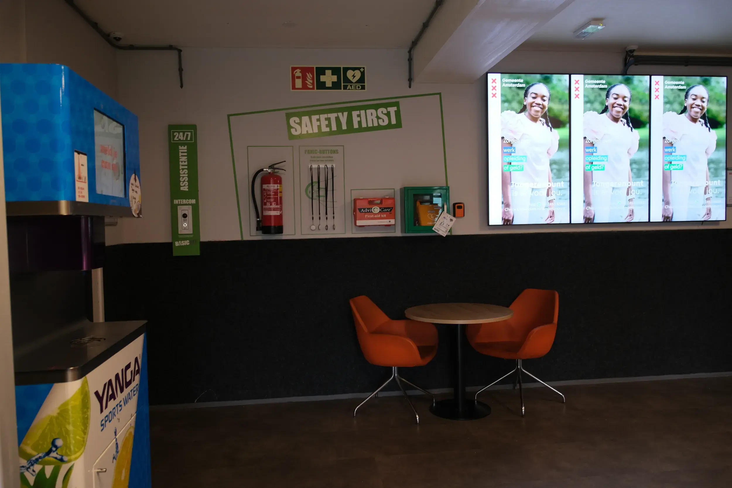 Foto's Basic-Fit 24/7