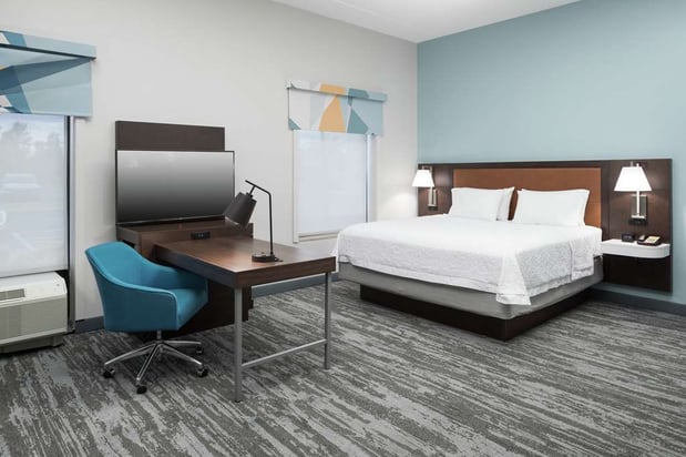 Images Hampton Inn & Suites Panama City Beach-Pier Park Area