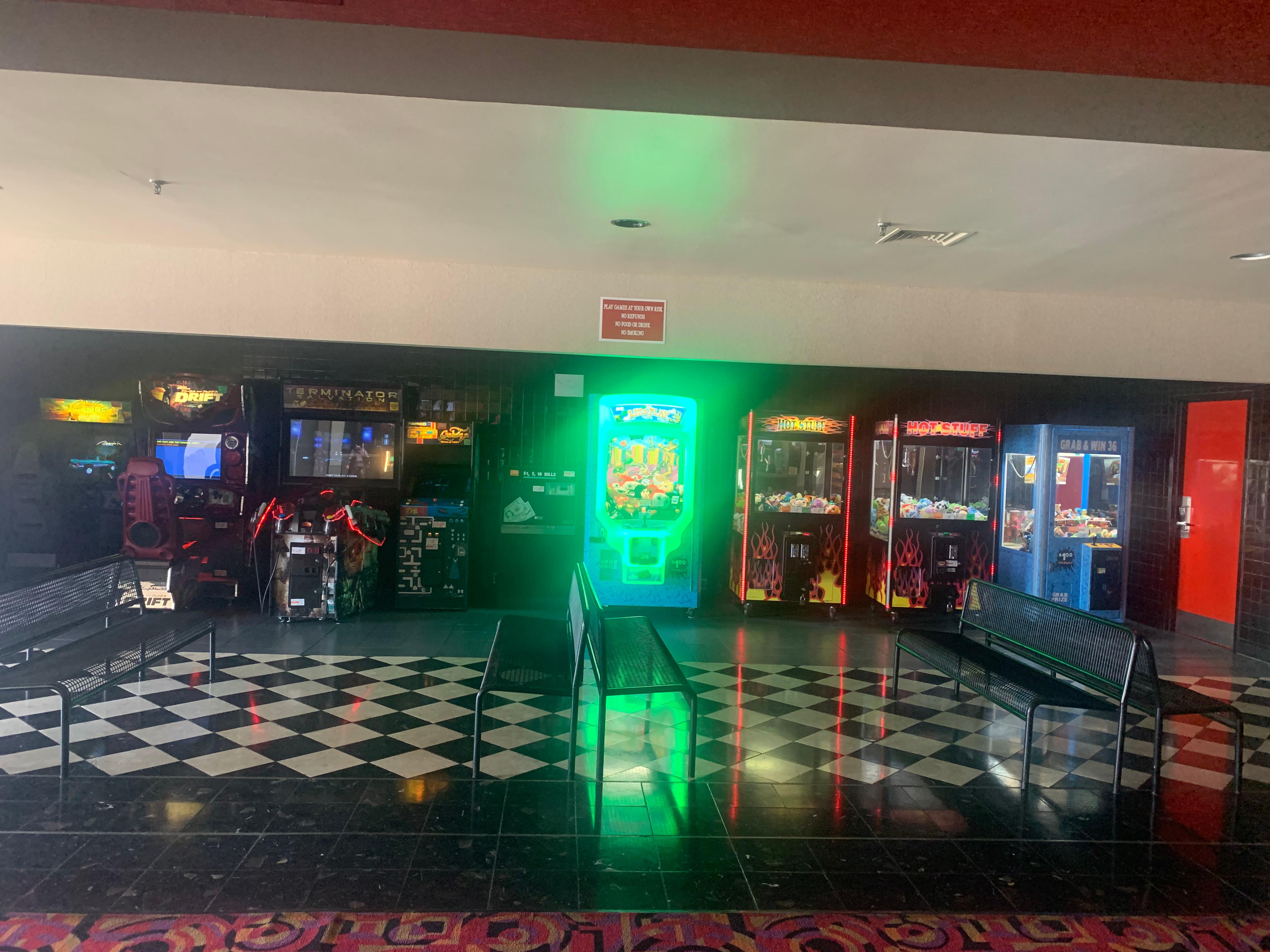 Cinemark Movies 6 McAllen game room