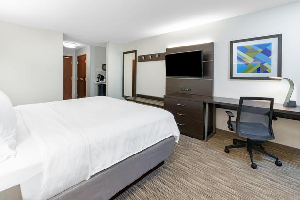 Images Holiday Inn Express & Suites Trinidad, an IHG Hotel