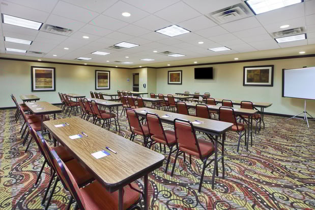 Images Holiday Inn Express & Suites Wheeling by IHG