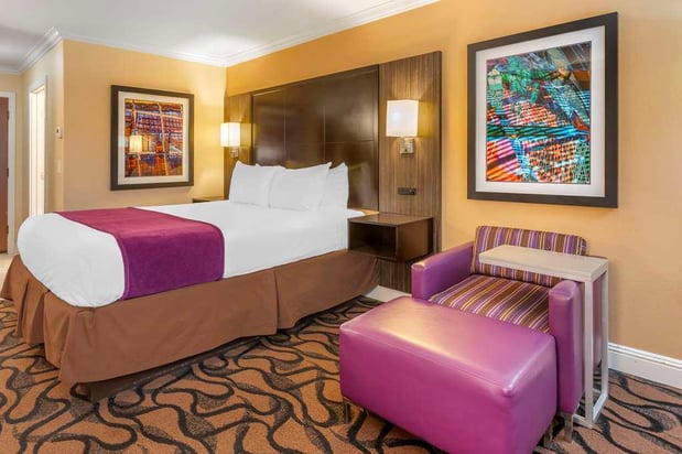 Images Best Western Plus Airport Plaza