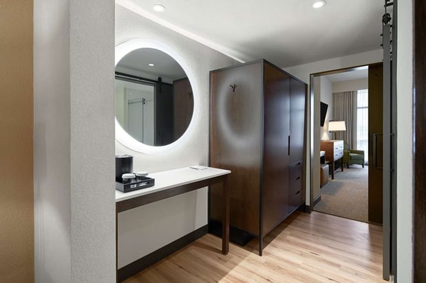Images Embassy Suites by Hilton Nashville Downtown