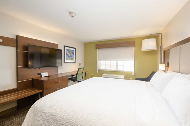 Images Holiday Inn Express & Suites Carlsbad by IHG