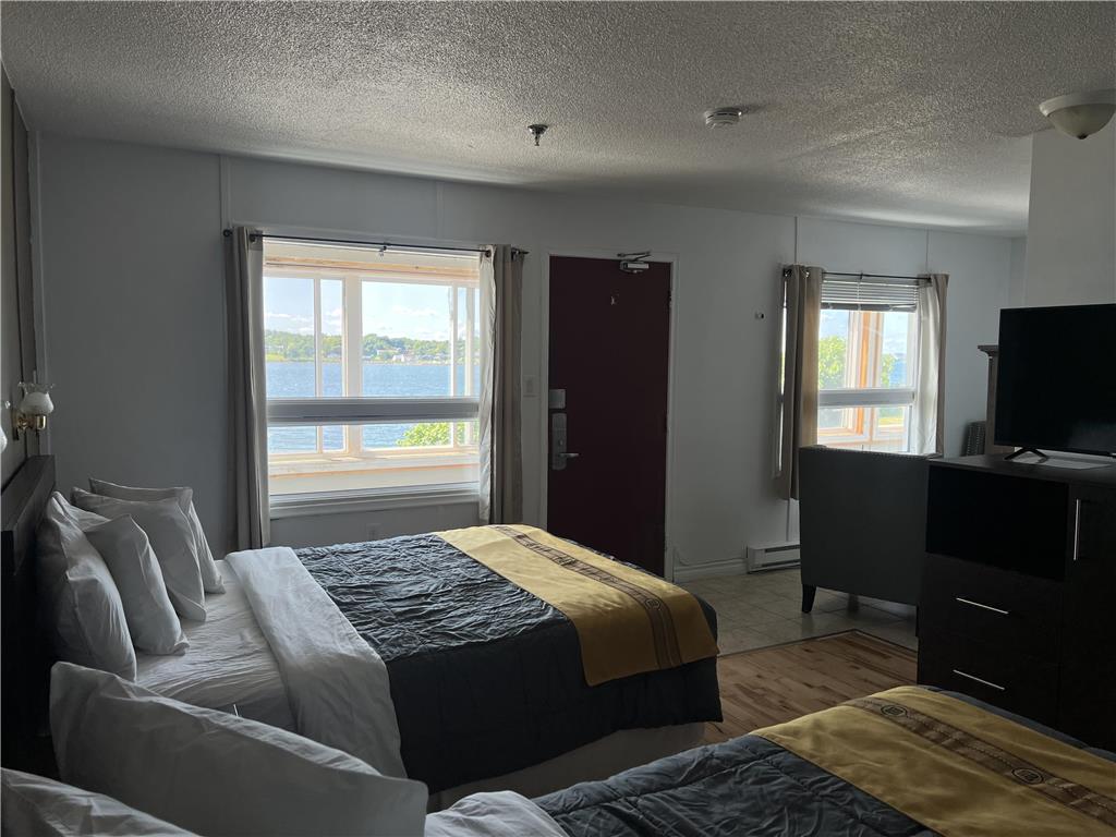 Images Harbourview Inn, SureStay Collection by Best Western