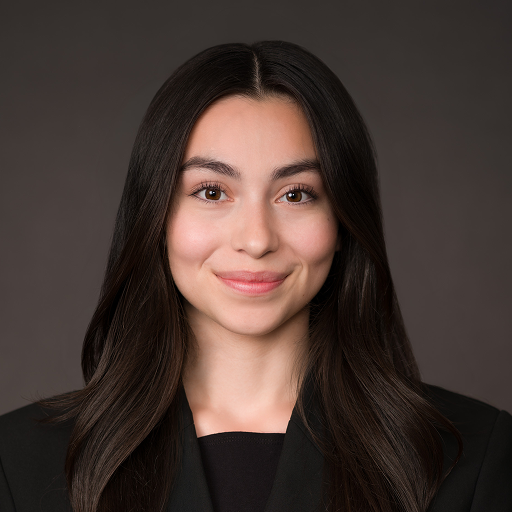 Alexis Romero headshot.